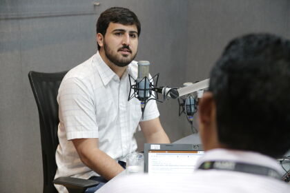 Rádio Assembleia entrevista o deputado federal Emanuelzinho