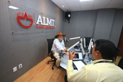 Rádio Assembleia entrevista o deputado federal Nelson Barbudo