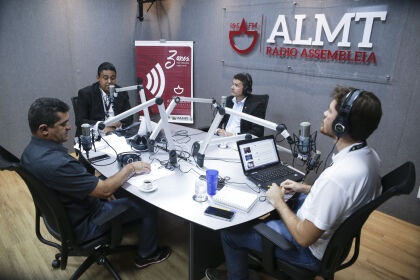 Os deputados estaduais João Batista e Elizeu Nascimento falam à Rádio Assembleia sobre os desafios da Segurança Pública