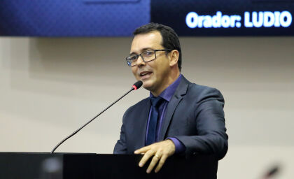 Lúdio Cabral propõe seis mudanças para reduzir desvantagens em empréstimo dolarizado