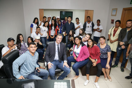 Deputado Faissal recebe alunos da Escola Marcelina de Campos