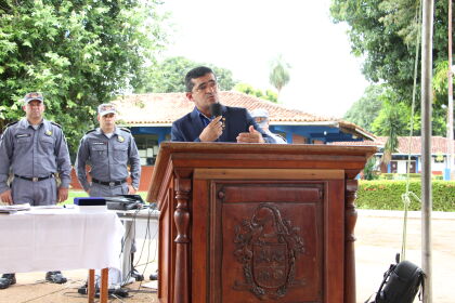 Deputado homenageia Academia de Polícia Militar Costa Verde