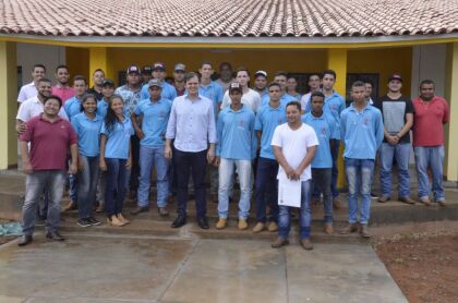 Deputado Thiago Silva visita escola técnica de Poxoréu
