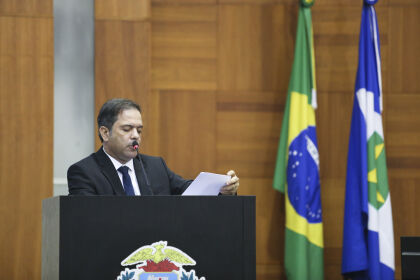 Deputado Paulo Araújo apresenta proposta sobre RGA