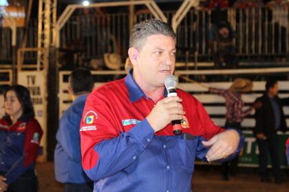 Deputado Moretto defende provas equestres em rodeio de Nova Lacerda