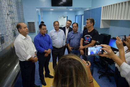 Deputados visitam o Hospital Estadual  Santa Casa