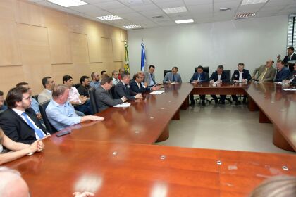 Deputados se reúnem com representantes do Sindipetróleo