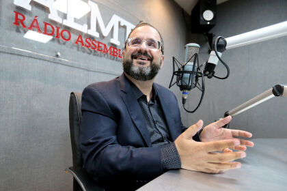 Dr. Flávio Foguel fala sobre educação no programa Painel na Rádio AL