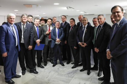 Deputado Nininho participa de agenda em Brasília com o presidente Jair Bolsonaro e bancada federal
