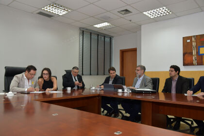 Presidente Botelho e deputados reúnem com diretores da Fiemt