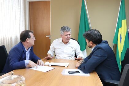 Reunião dos deputados estadual Delegado Claudinei e Silvio Fávero, ambos PSL, em setembro deste ano, com o secretário de Estado de Segurança Pública, Alexandre Bustamante.