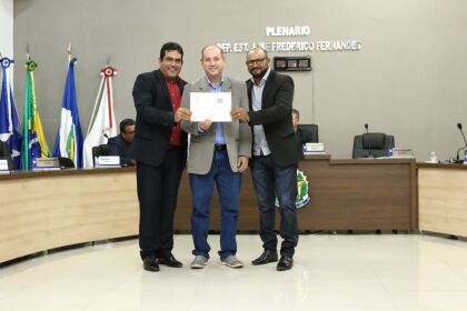 Dr. Eugênio recebe título de cidadão nova-xavantinense