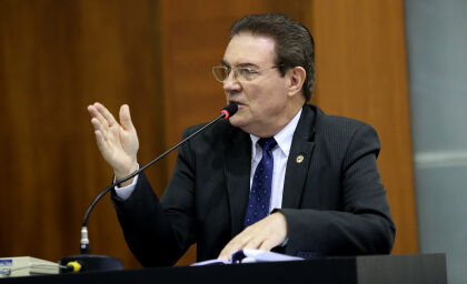 Médico há mais de 40 anos, o deputado Dr. Gimenez ampliou de 12% para 28% o investimento na saúde que será direcionada às unidades da região oeste, entre elas, o Hospital Regional de Cáceres