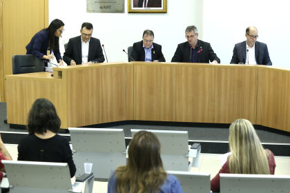 Reunião da comissão de constituição, justiça e redação