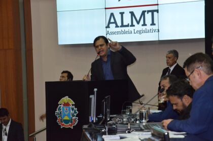 Thiago Silva cobra na tribuna melhoria do serviço da Energisa