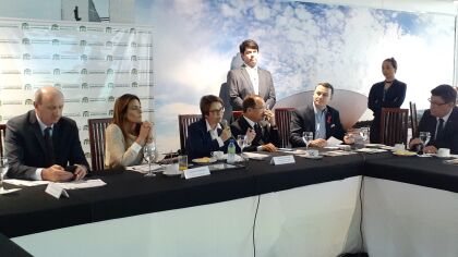 Deputado Neri Geller, senadora Soraya Thronicke, ministra Tereza Cristina e Xuxu Dal Molin em encontro da FPA