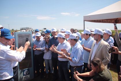 Deputado participou da entregas das obras da MT-100
