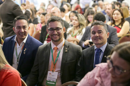 João Batista participa do maior encontro de parlamentares da América Latina