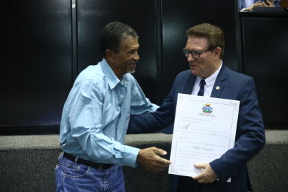 O policial militar Aldeir Torquato, de 70 anos, dos quais 30 de serviços prestados à sociedade, disse que esta foi sua primeira homenagem