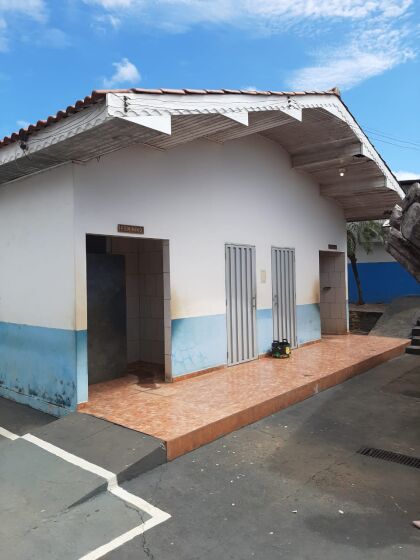 Serão investidos R$ 50 mil da emenda parlamentar da legislatura passada (então deputado Wancley Carvalho) na transformação completa física e visual dos banheiros