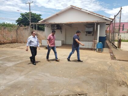 Deputado Dr Gimenez visita escola Vale do Guaporé em Pontes e Lacerda
