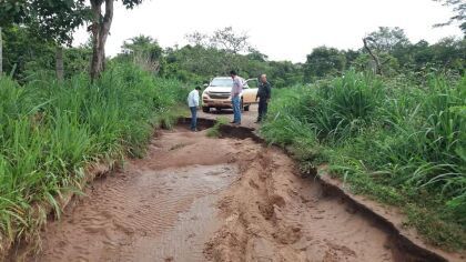 Deputado Dr. Gimenez visita municípios para verificar estragos provocados pelas chuvas na região oeste