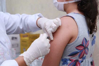 Projeto de lei quer campanha permanente de incentivo à vacinação