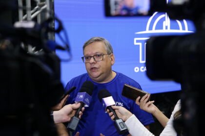 Superintendente da TVAL, jornalista Jaime Neto comanda o canal