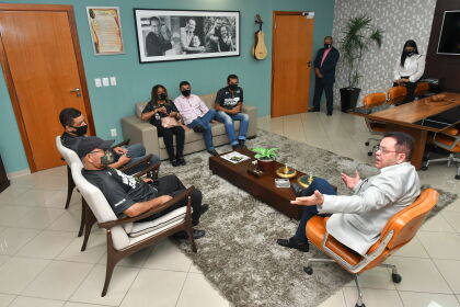 Presidente Botelho e deputado João Batista se reúnem com representantes do Sispen