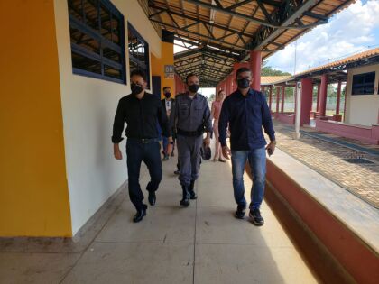 Deputados visitam Escola Militar Tiradentes de Confresa