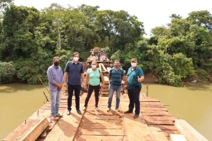 Thiago Silva visita Rosário Oeste e anuncia emendas para assentamentos rurais