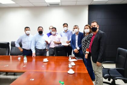 Reunião na AL-MT sobre a saúde em Rondonópolis 