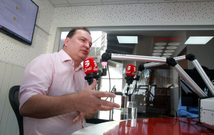 Presidente  Max Russi concede entrevista para Rádio Conti