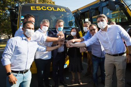 Emenda garante ônibus especial para a APAE de Peixoto de Azevedo