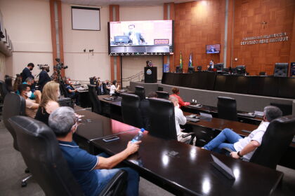 Audiência pública convoca secretário de educação para discutir o fechamento de escolas em Várzea Grande