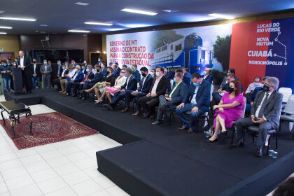 Deputado Dilmar Dal Bosco, participa do da assinatura do contrato com a Rumo Logistica , em Cuiabá