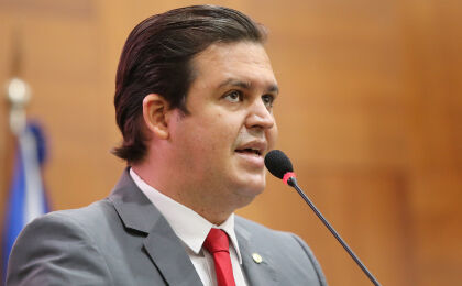 Thiago na plenária da AL