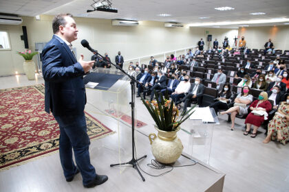 Presidente Max Russi participa de cerimônia de lançamento do CEJUSC da Saúde no TJMT