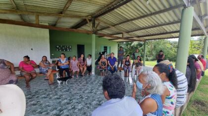 Wilson Santos se reúne com pescadores da comunidade Padilha para explicar regras da lei da pesca