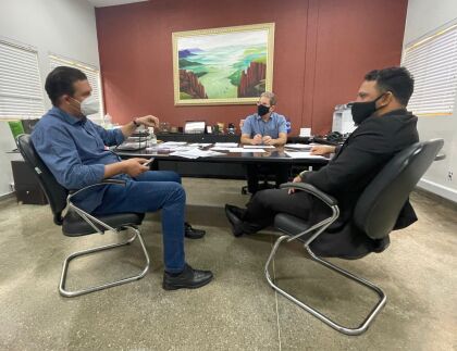 Reunião no Detran MT