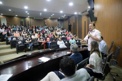 Max Russi foi autor da Lei 11.664, já em vigência, que institui a Política Estadual de Assistência Social em Mato Grosso e tem a intenção de reduzir a desigualdade no Estado. 