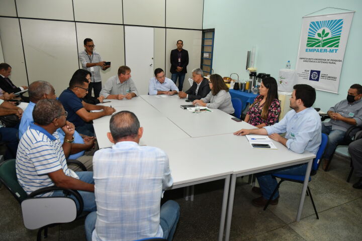 Botelho visita Empaer e assegura trabalhar pela reestruturação da empresa para fomentar a agricultura familiar