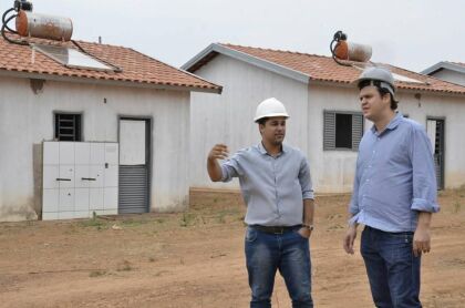 Após reivindicação de Thiago Silva, Executivo garante construção de 40 mil moradias populares