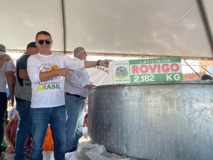Deputado João Batista prestigia evento e viabiliza 200 mil em recursos para Curvelândia