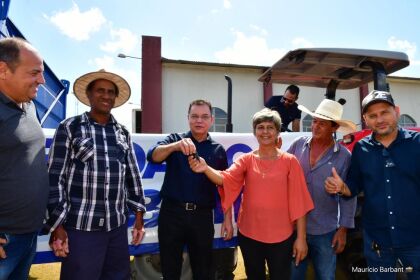 Botelho entrega patrulha agrícola para agricultura familiar em Carlinda
