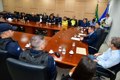 Presidente Eduardo Botelho se reúne com Agentes de Trânsito e Detran