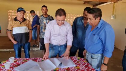 Presidente Eduardo Botelho visita comunidade Rio dos Médicos