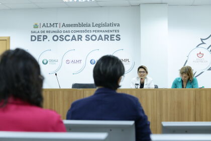 A reunião foi conduzida pela presidente da CST, Janaína Santana de Oliveira – que também preside a Associação de Apoio aos Pacientes Oncológicos de Cuiabá (AAPOC), auxiliada pela secretária Elizeth Lúcia de Araújo e pela relatora Ivana Maria Mattos Mello