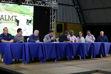 Audiência Pública para debate sobre  infraestrutura, urbanização e saneamento básico na Vila de Bom Jardim, Nobres