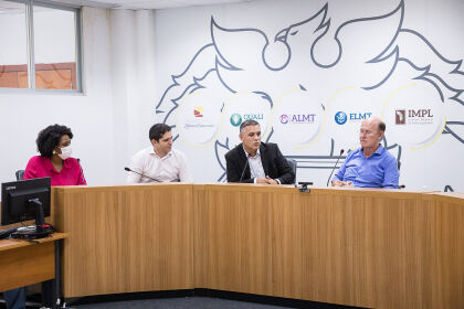 Atualmente, a faixa de isenção de impostos da alíquota previdenciária atinge os aposentados que ganham até R$ 3 mil. O objetivo da PEC é ampliar essa faixa